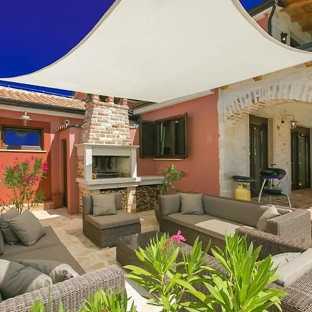 Beautiful Villa With Swimming Pool In Tar * Tar-Vabriga