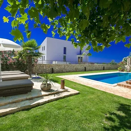 Beautiful Villa With Swimming Pool In Tar Tar-Vabriga