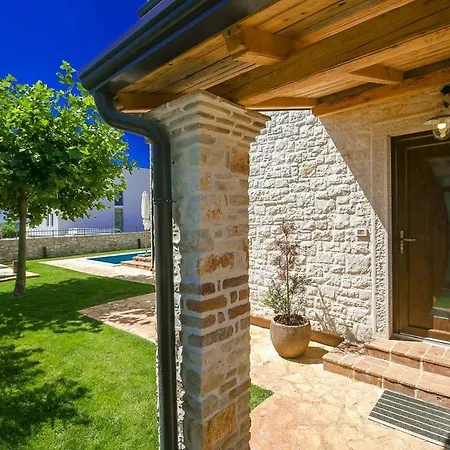 فيلة Beautiful Villa With Swimming Pool In Tar