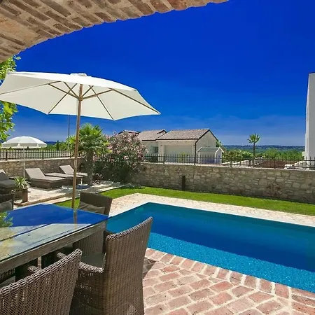 Beautiful Villa With Swimming Pool In Tar Tar-Vabriga