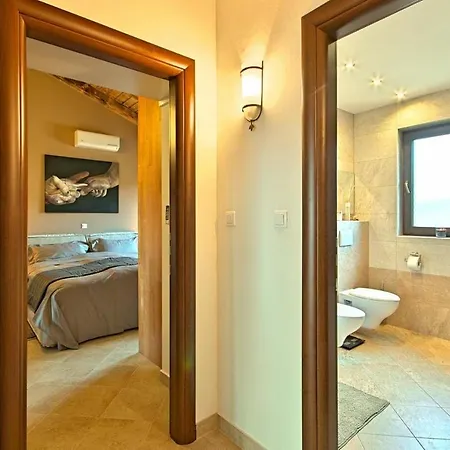 Beautiful Villa With Swimming Pool In Tar Tar-Vabriga