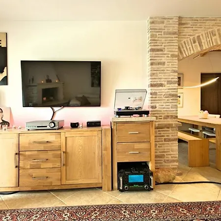 فيلة Beautiful Villa With Swimming Pool In Tar *